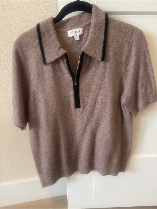 Evereve Sweaters - Evereve Women’s Short-Sleeve Zip Polo Sweater in Taupe with Black Trim